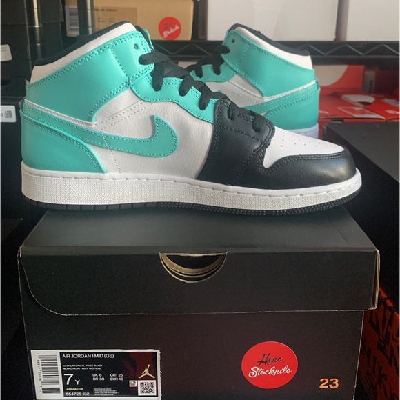 Nike Air Jordan 1 Mid Tropical Twist Black Shoes 554725-132 (GS) Youth Sizes - Picture 2 of 11